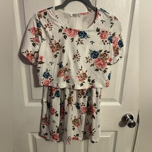Small floral nursing shirt